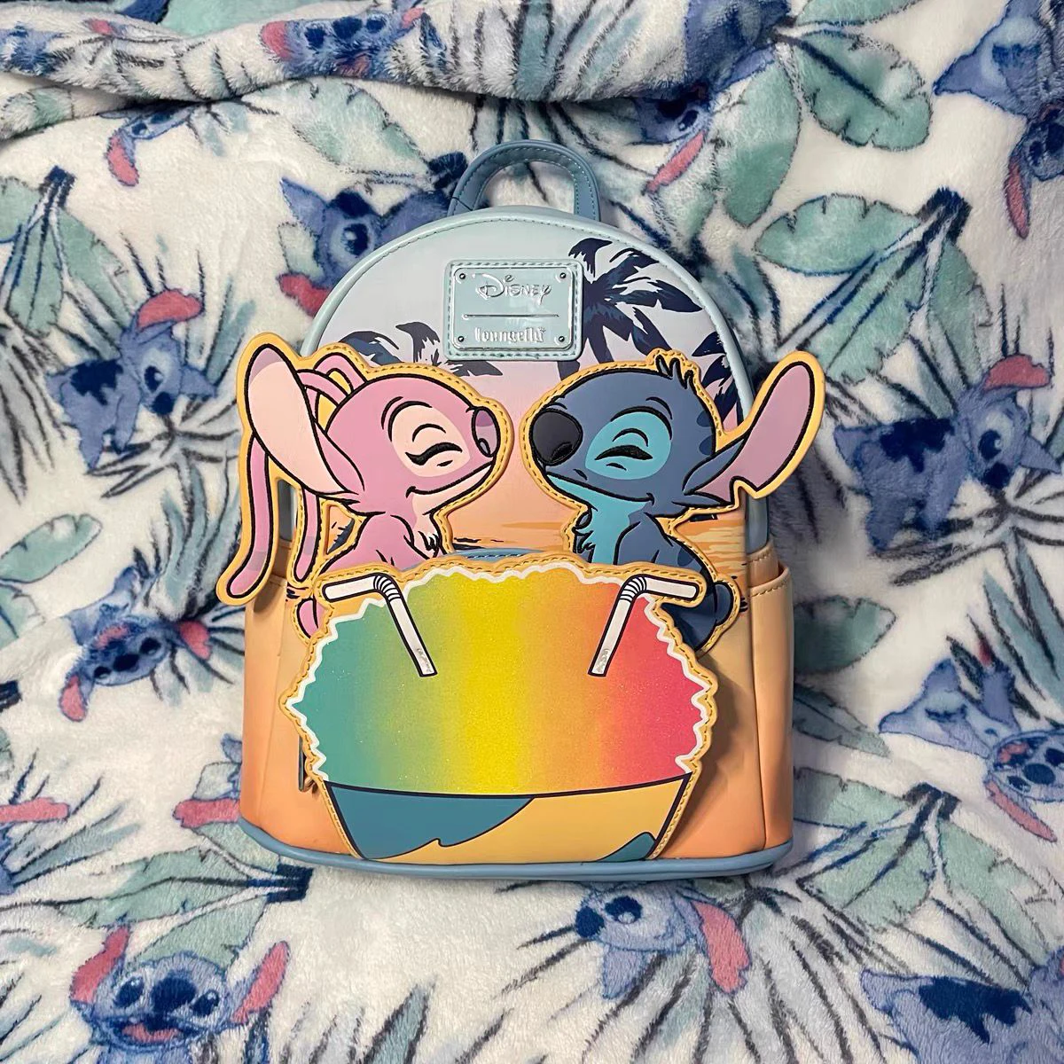 Loungefly Shaved Ice backpack BRAND NEW SCENTED Disney Aulani Exclusive Stitch Shaved Ice  main image 3