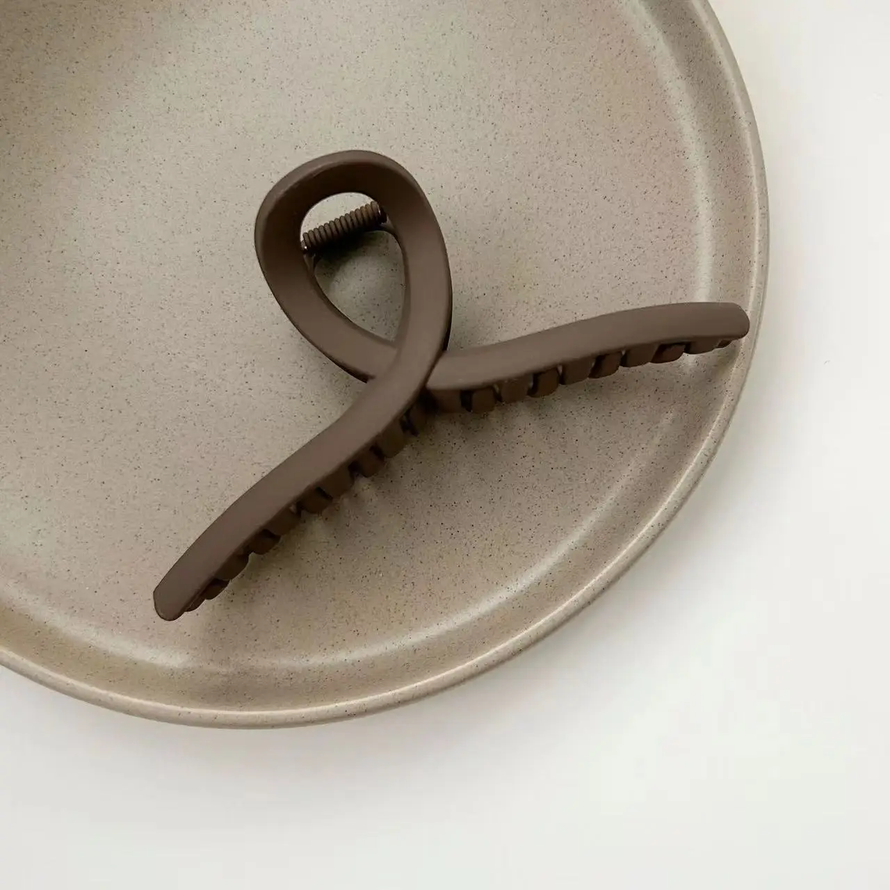 Women Temperament Large Hair Clip Claw For Women Female Shark Clip  Black Hair Grabber Fashion Back Head Hair Clip Accessories