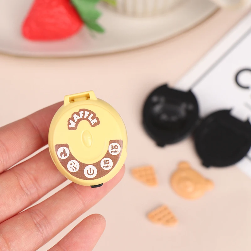 1/12 Scale Dollhouse Bread Machine With Toast Miniature Cute Decorations Toaster