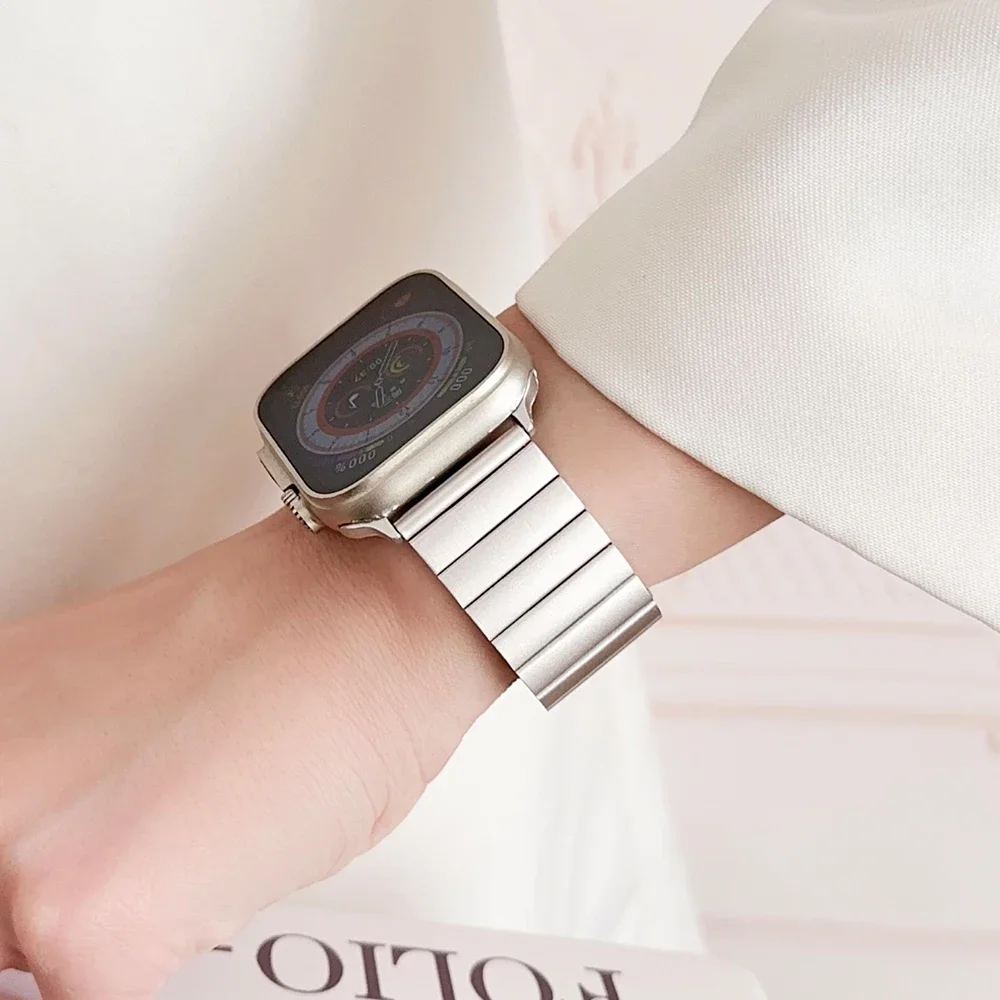 Metals Bracelet For Apple Watch Ultra 2 49mm 41mm 45mm  Magnetic Stainless Steels Strap For Iwatch Series 9 8 7 SE 44mm 40mm 42m