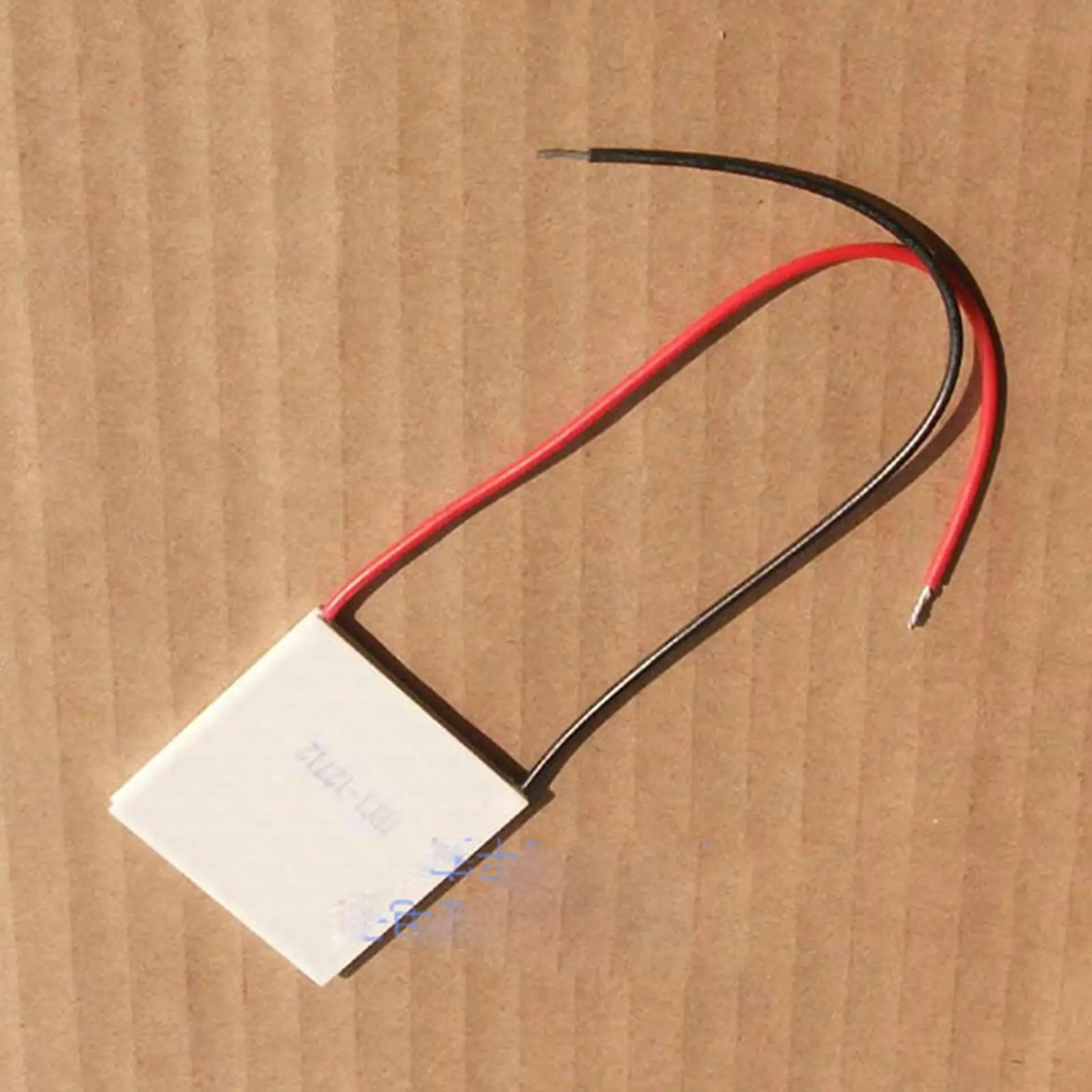40x40x3.2mm 12A 15V 95W TEC1-12712 Thermoelectric Cooler Peltier Heatsink