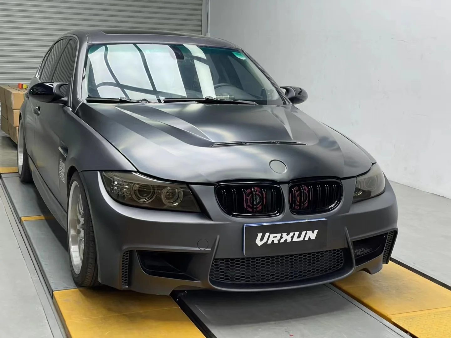 Luxury BMW Serie 3 ¿Quiere comprar una alfombrilla de maletero para E90?  Haga su pedido ahora. Envío rápido