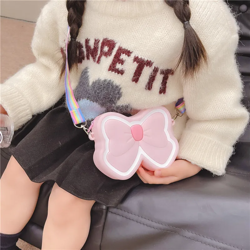 

Anime Sailor Moon Bowknot Silicone Bag Kawaii Butterfly Cartoon Shoulder Bag Girl Versatile Crossbody Bag Zero Wallet Gift Kids
