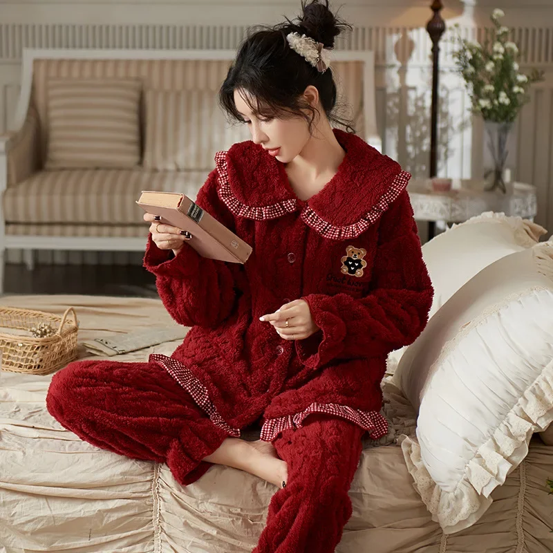 Tulip Pattern Round Neck Coral Fleece Winter Pajama Set main image 0