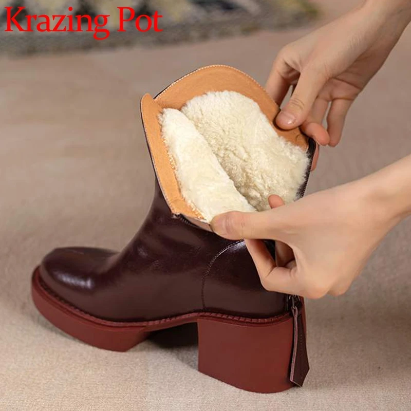 

Krazing Pot Full Grain Leather Round Toe Thick High Heels Snow Boots Stay Warm Fur Waterproof England Style Zipper Ankle Boots