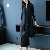 Wrinkled jacket 2025 autumn  new style long sleeves, medium to long length, loose fit, oversized, slimming and stylish look - Image 4