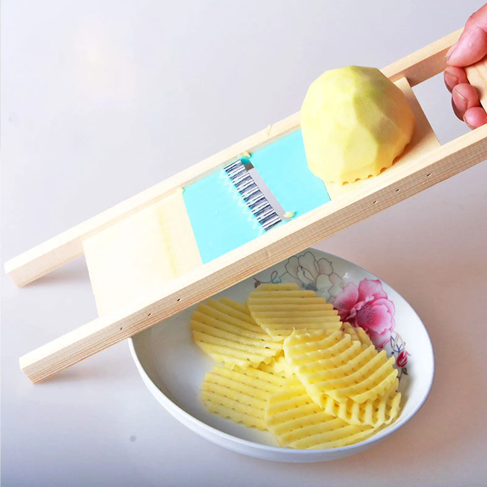 https://ae01.alicdn.com/kf/S5dd1818c0dca43c097cb22358cca3466h/Multifunctional-Potato-Chips-Cutting-Tool-Easy-to-Use-Ergonomic-Handle-and-Non-Slip-Grater-Grid-for.jpg