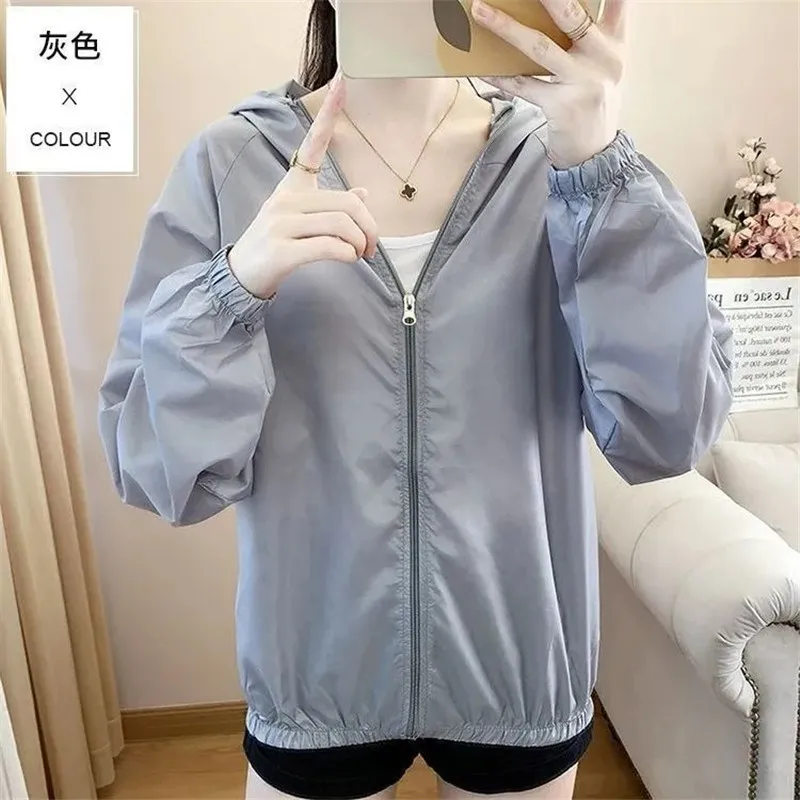 

2024New Summer Sun Protection Clothing Coat Women Thin Hooded Outerwear Female Movement Korean Tide Sunscreens Jacket Ladies Top