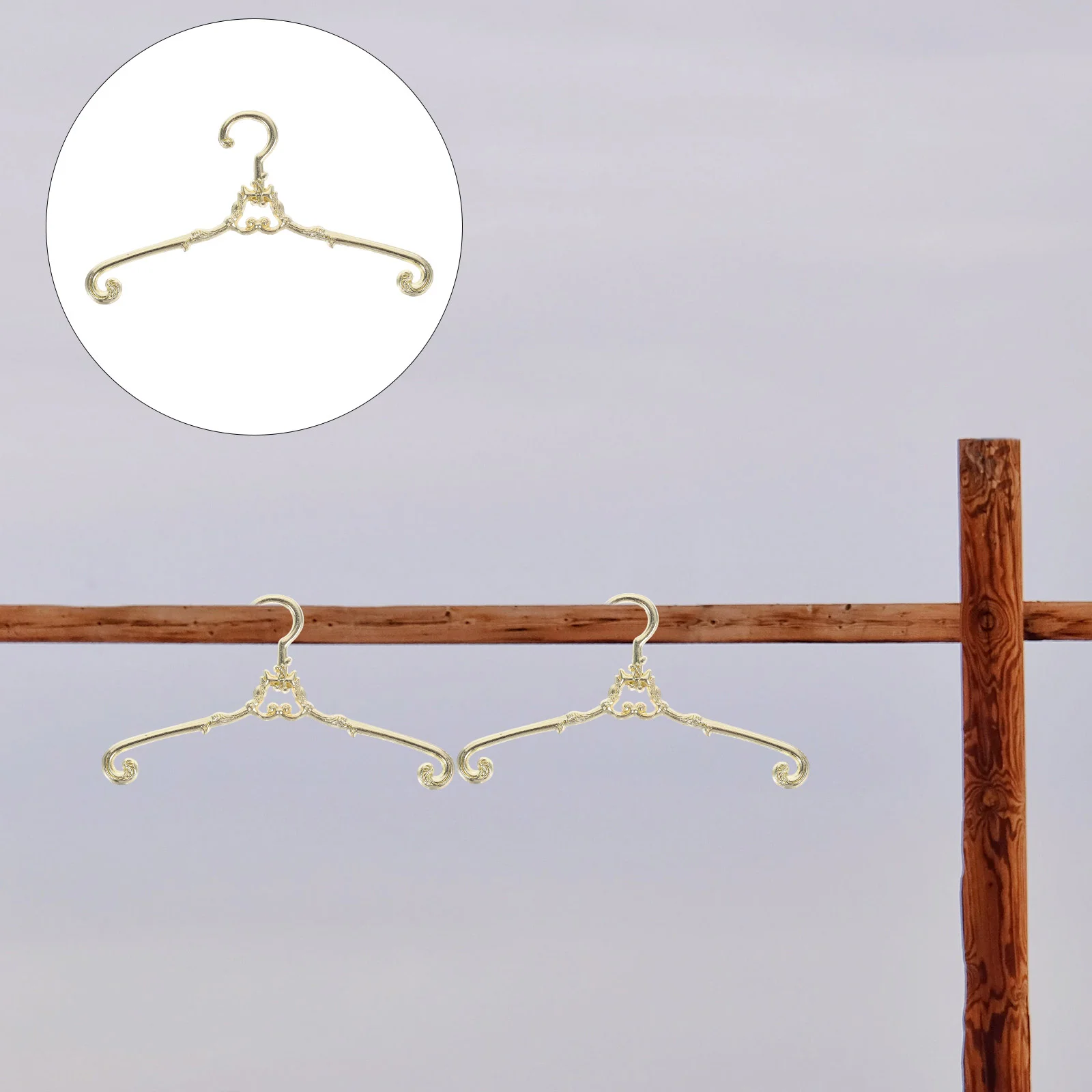 10 Pcs Hangers Metal Clothes Mini House Delicate Coat for Dolls Dress Closet mini hanger house hangers clothes simulated ornaments outfit delicate hanging tiny exquisite rack