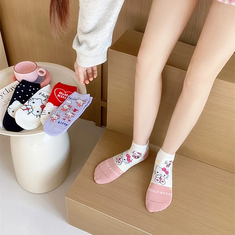 

5 Pairs Cartoon Hello Kitty Print SocksCute dog socks for boys and girl schildren's socks