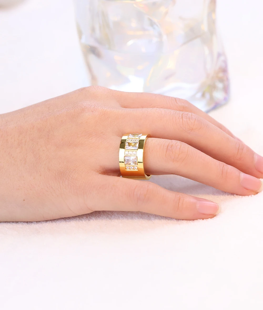 Women Crystal Rings Yellow Gold Color Stainless Steel Wedding Rings Party Jewelry