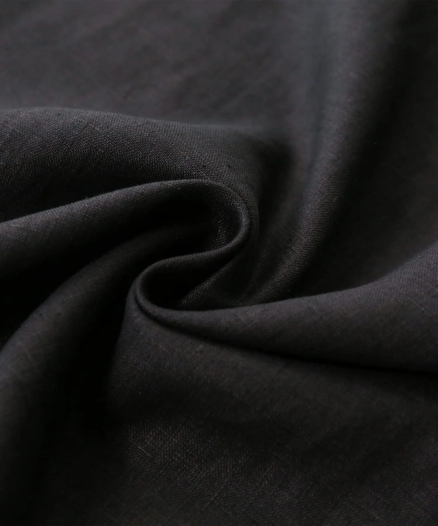 Black-04.jpg