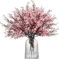 Kunstige blomster i plast