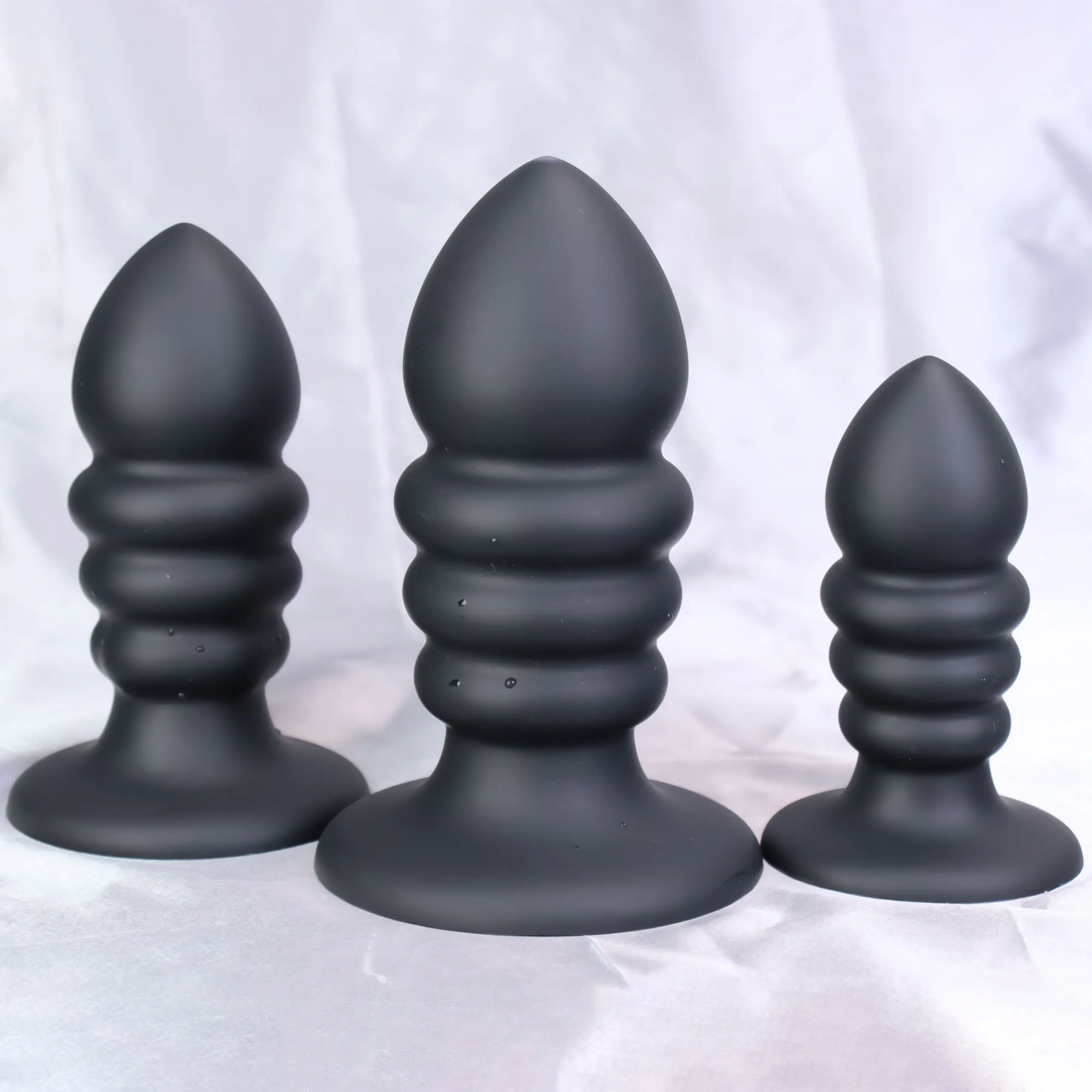 Thumbnail 4 for Plug Velvet Black