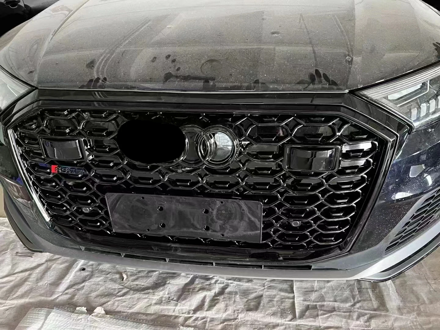 ハニカム光沢ブラック車用フォグランプグリルカバー Audi A7 2014 2015 2016 2017 2018 S7 RS7 フ