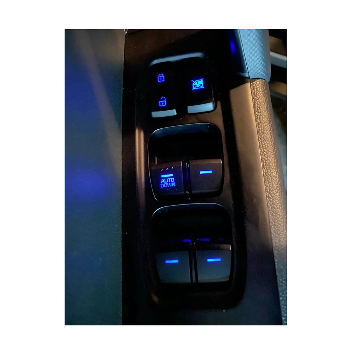 

Переключатель управления стеклоподъемником в сборе с подсветкой для Hyundai Creta IX25 2014-2019 93570-C90004X 93580-C9000