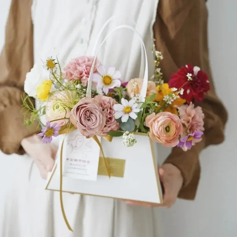 Wedding Party Valentine's Day Rose Flower Gift Box Carry Bag Flower Box Portable Bouquets Packaging Basket Storage Party Gift Bags Gift Boxes Flower Bags