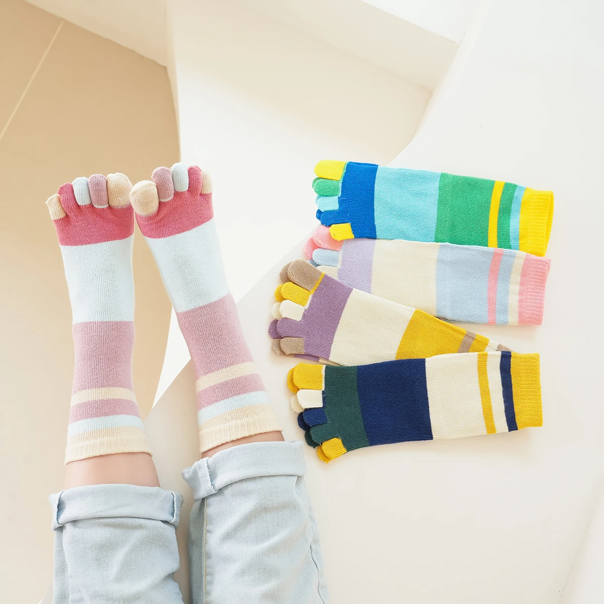 1 pair of fashionable and versatile new five toed socks for children, breathable, comfortable, and cute deodorants and breathabl 2