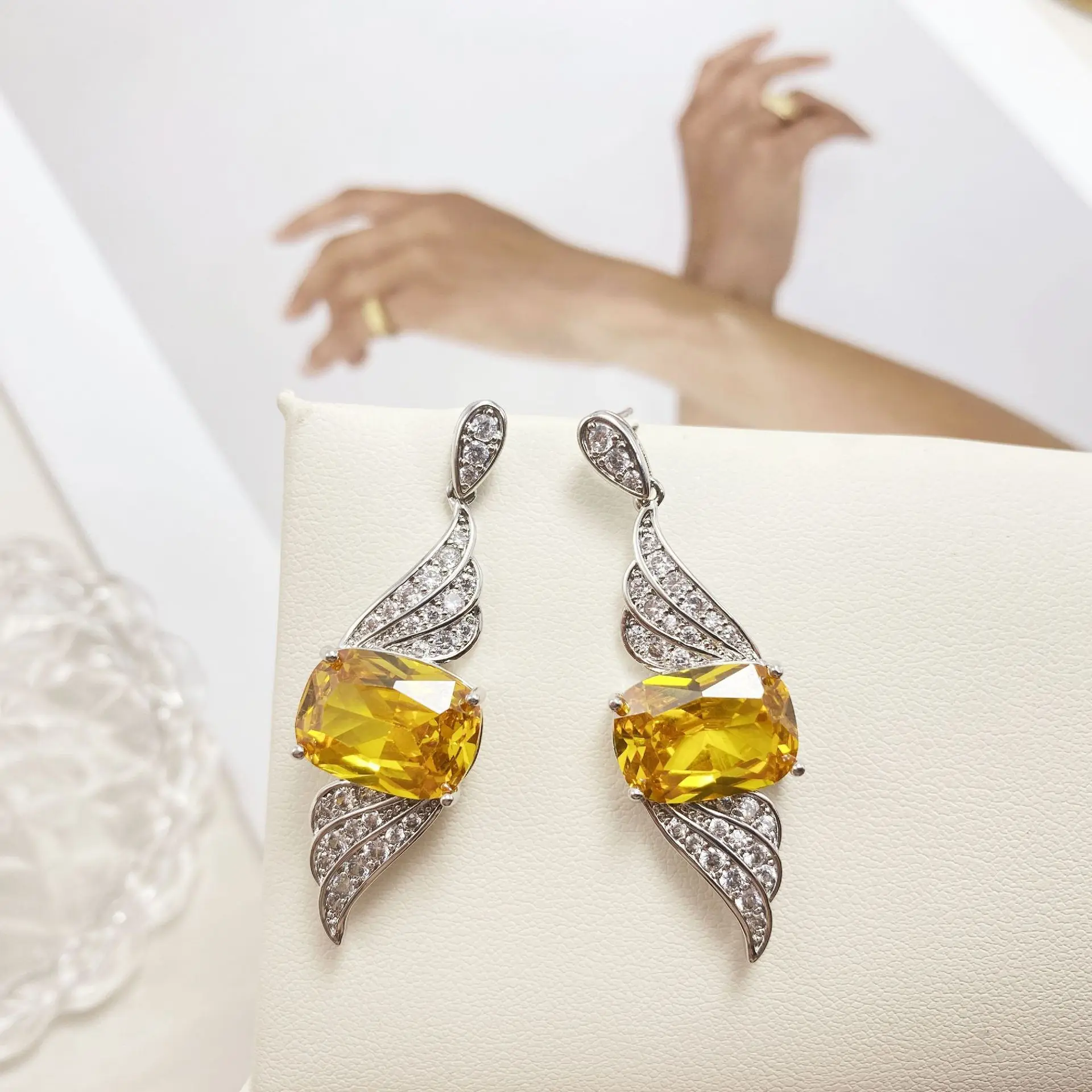 

Bilincolor Fashionable and Exquisite Angel Wings Light Luxury Droplet Shaped Earrings for Women