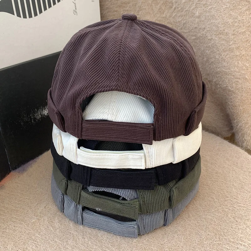 Vintage-Style Unisex Brimless Beanie Hat - Solid Color, Lightweight & Portable