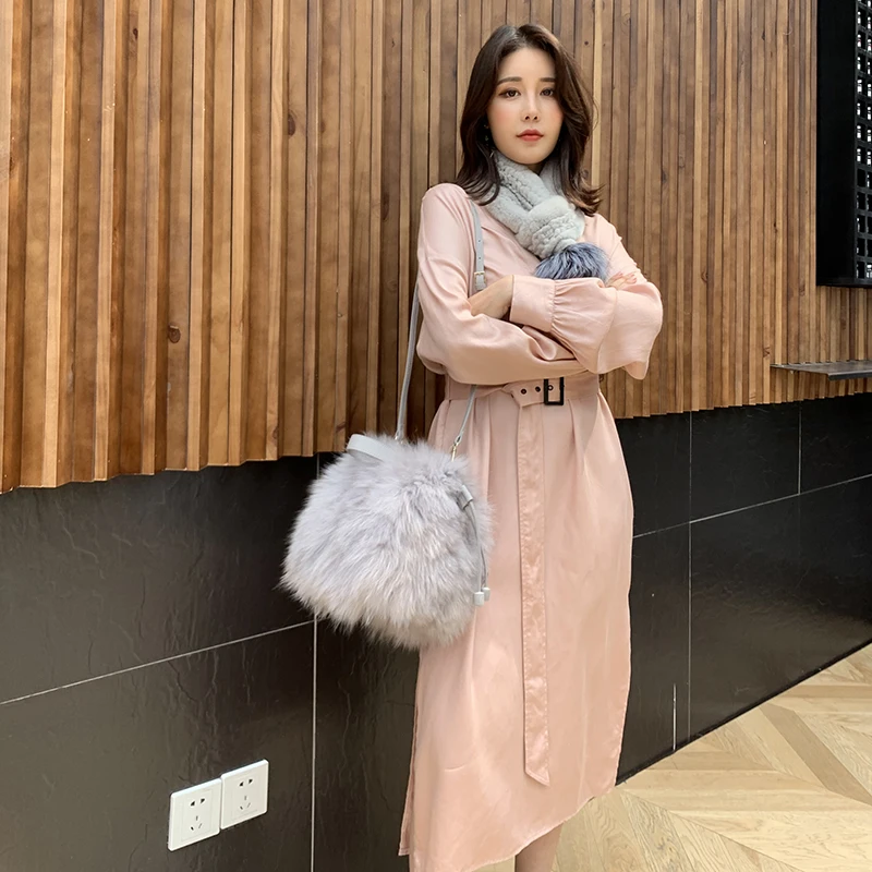 

Новая модная сумка из лисьего меха кожаная сумка на одно плечо супер огонь Портативная Сумка-мешок через плечо женская сумка осень и зима