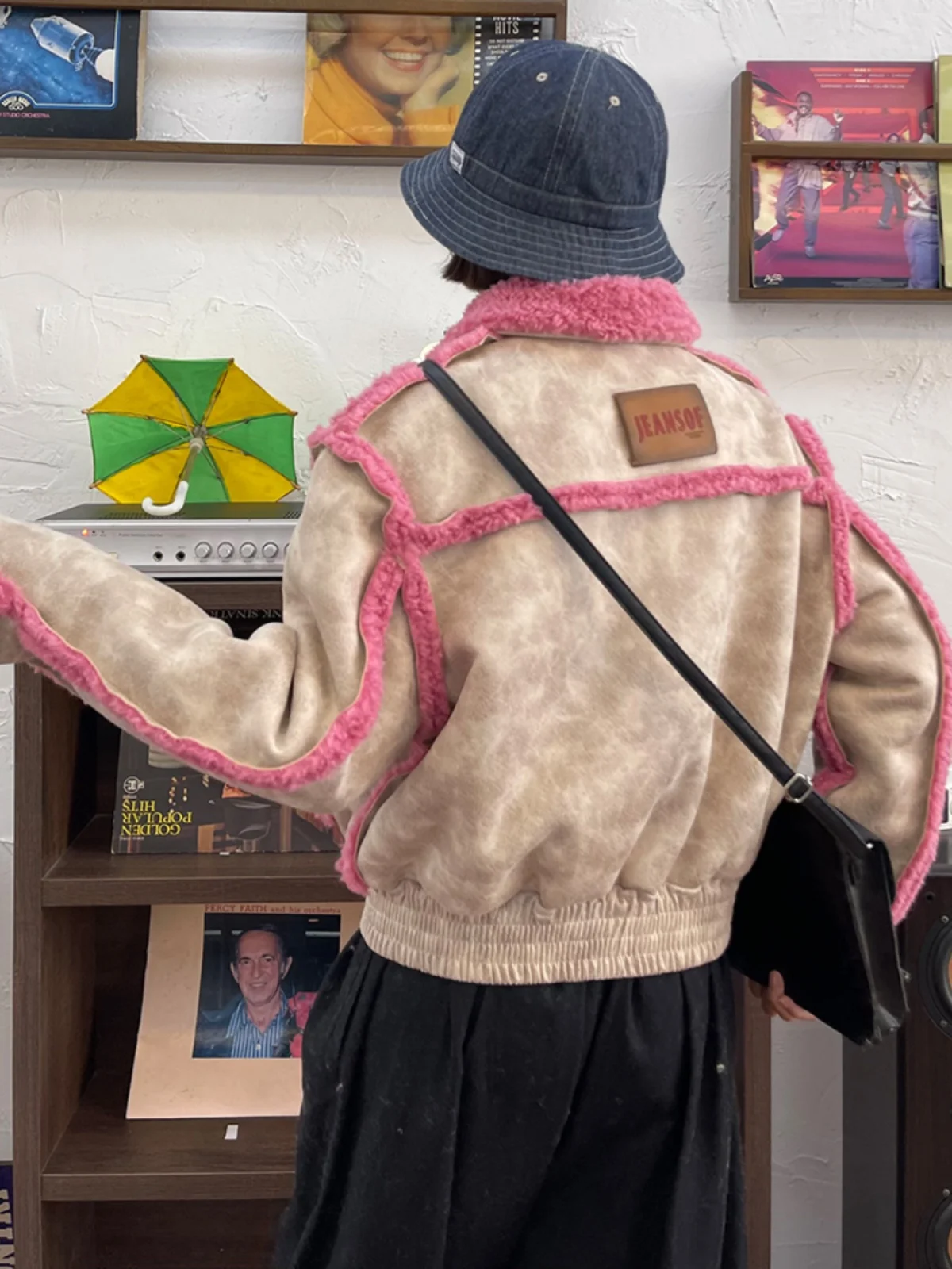 Рисунок 5 - Куртка женская из овечьей шерсти