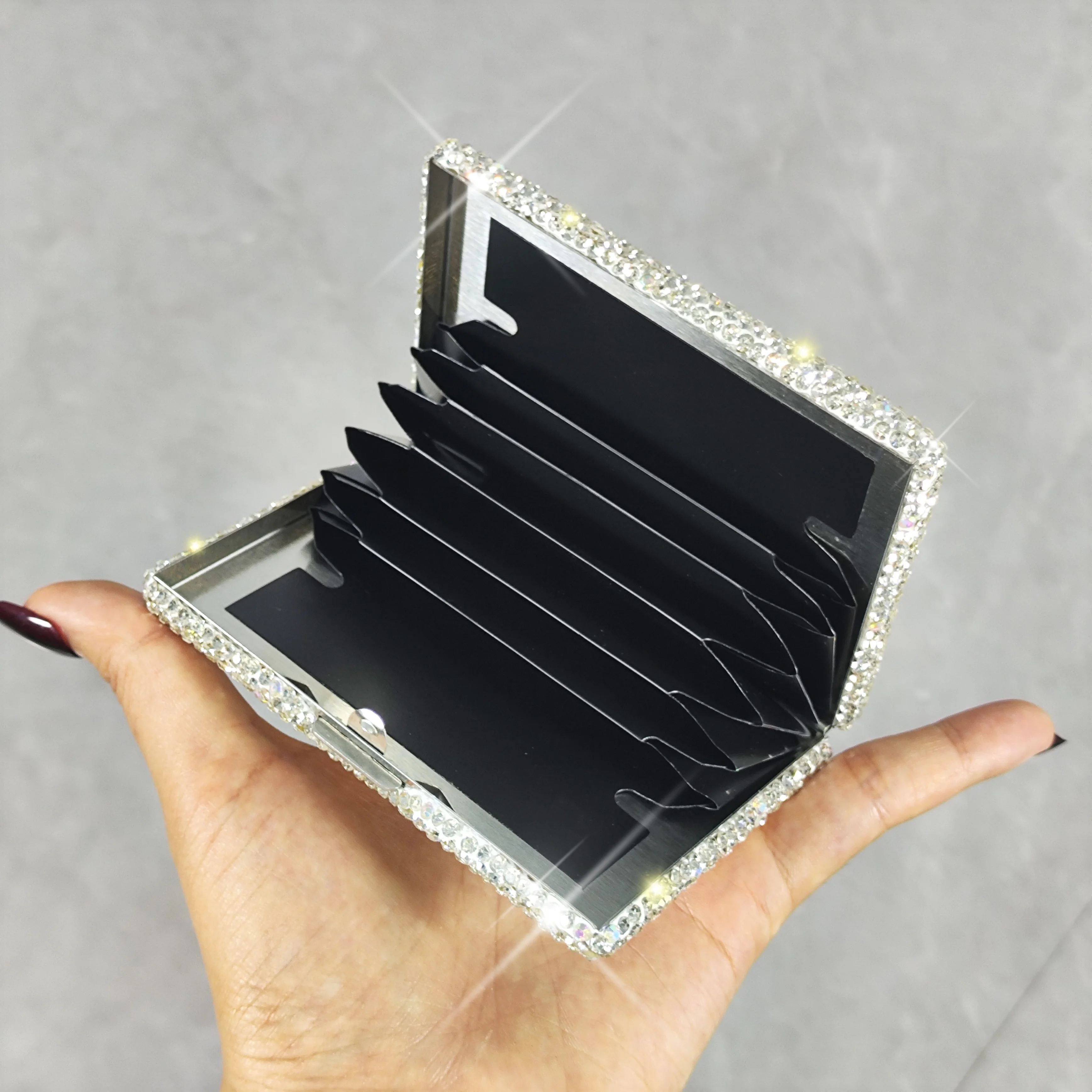 High appearance level stainless steel card holder artificial diamond ultra-thin and compact bank card holder 6