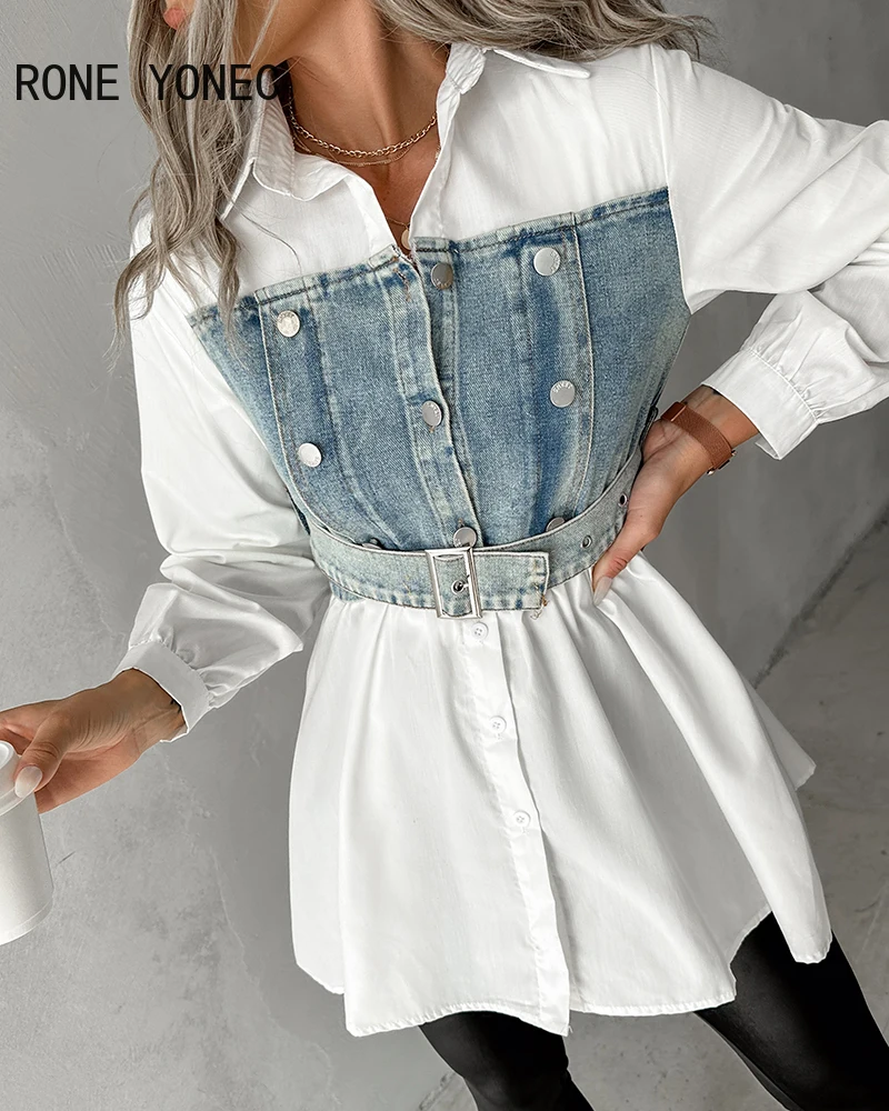 

Женская джинсовая рубашка с отложным воротником и поясом