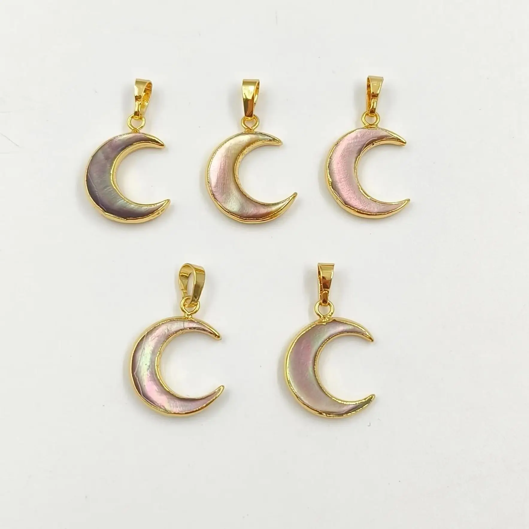 

WT-P955 Amazing lovely tiny Grey crescent charms gold color grey shell crescent moon pendant 20mm