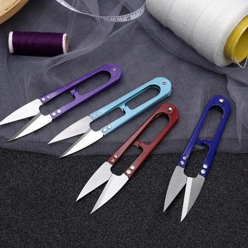 4PCS 실 절단기 바느질 가위 트리밍 클리퍼 자수용 U자형 실 커터 크로스 스티치 바느질 공예용(색상 랜덤)