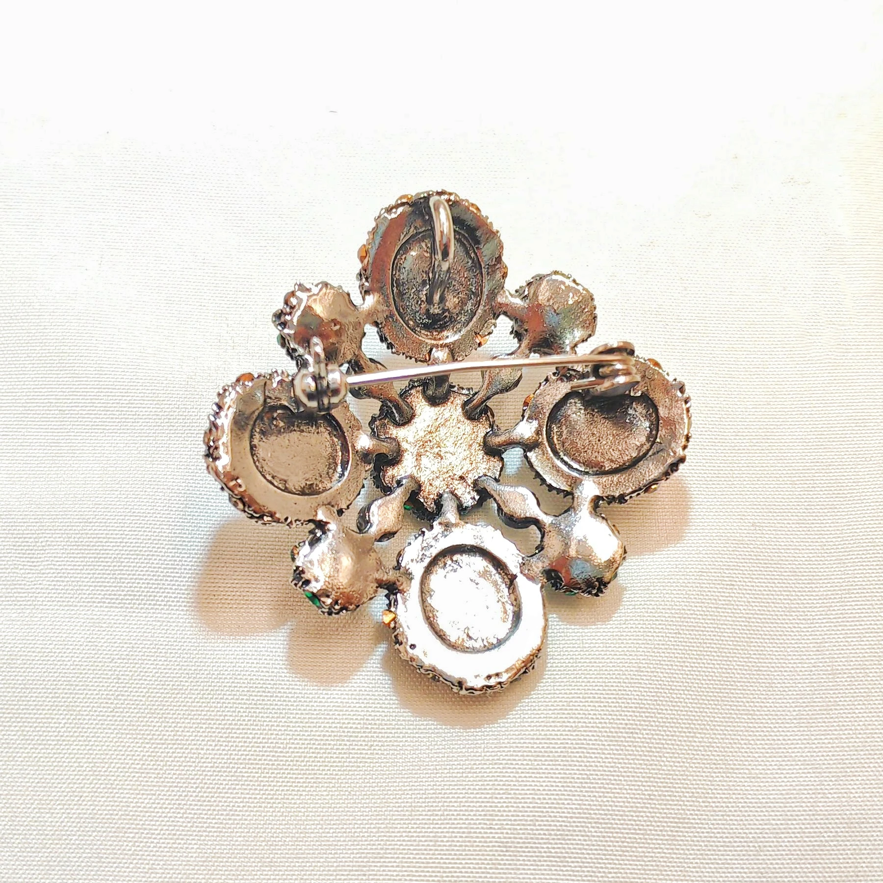 Vintage Green Crystal Accent Imitated White Opal MALTESE Brooch Cross Pin