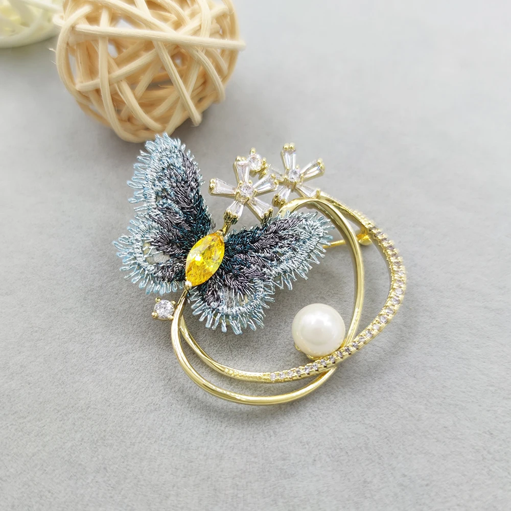 Blucome New Design Embroidery Brooch Delicate Copper Butterfly Brooch for Women Corsage Suit Scarf Hat Hijab Pins Accessories