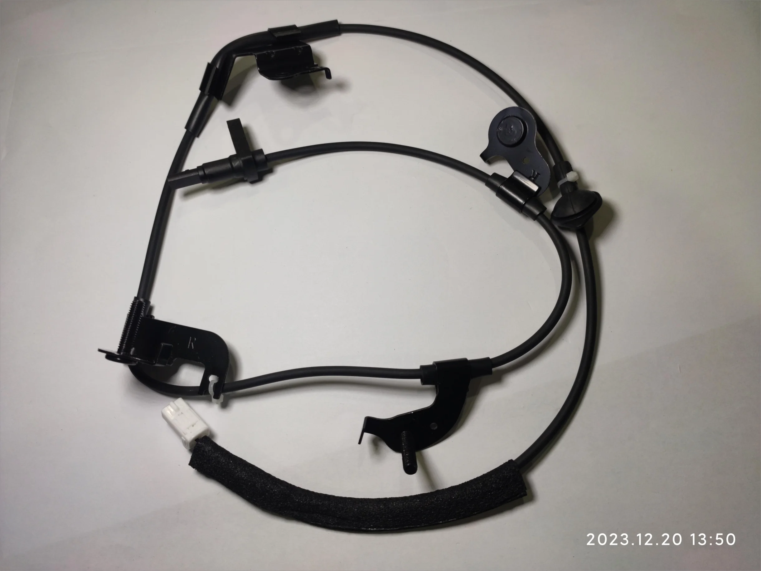 

89542-0R020/89543-0R020/89545-0R040/89546-0R040 ABS Wheel Speed Sensor For Toyota RAV4