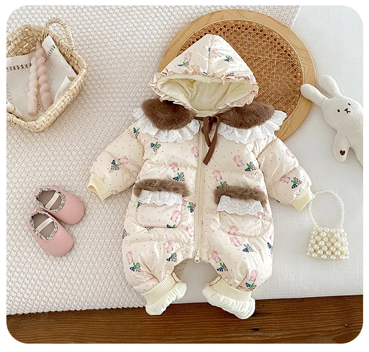 Cekcya Koreanische Baby Mädchen Herbst Winter Overall Nette und Plüsch Blumen Mit Kapuze Säuglings Kleidung Kinder Warme Outdoor Strampler – Detail 4