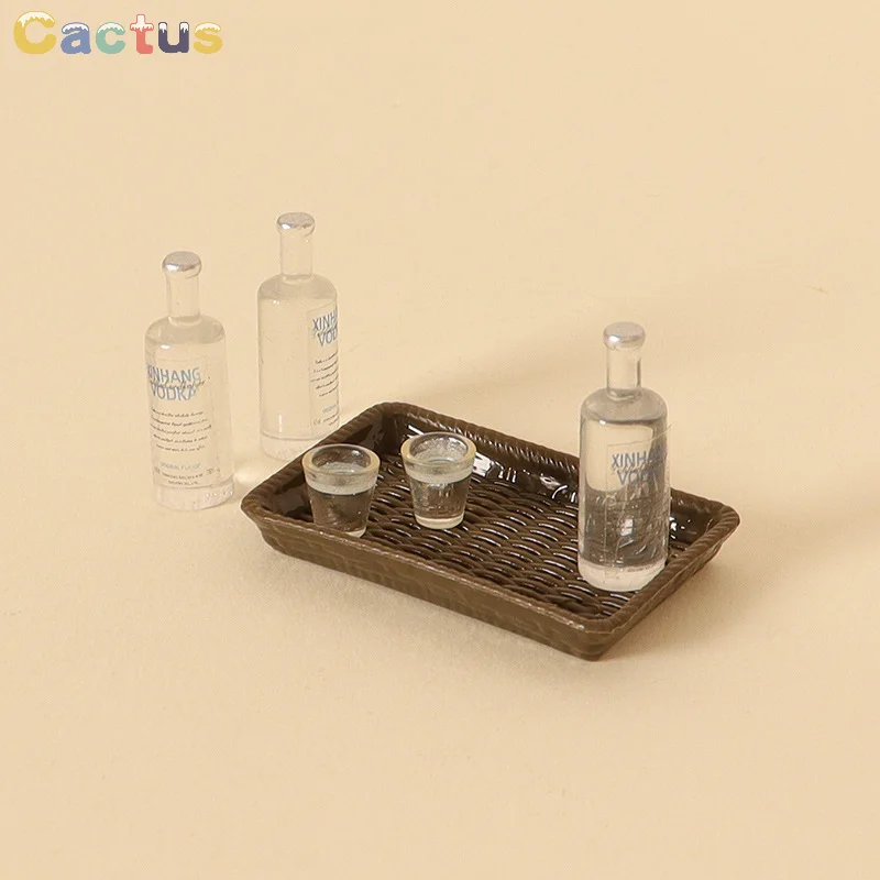 

1 Set 1/12 Dollhouse Simulated Wine Cup Wine Bottle Set Dollhouse Miniature Bar Accessories Dolls House Kitchen Play Toys