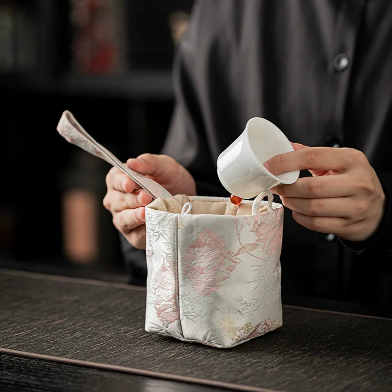 Traditional Chinese-style Brocade Tea Set Bag Portable Travel Storage Pouch for Teapot, Teacups, and Gaiwan， Supplier