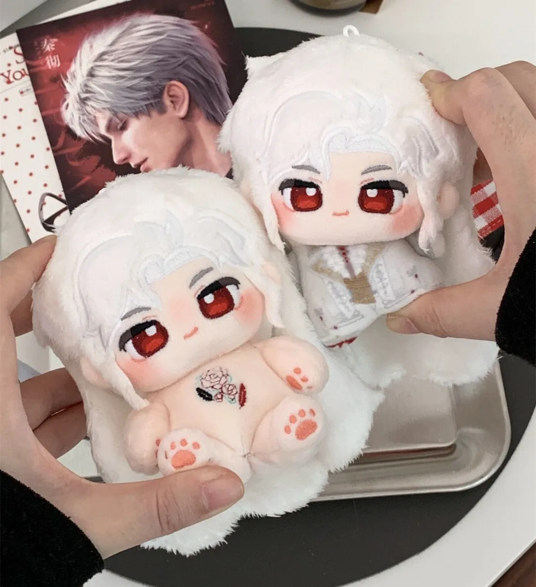 재고 있음 실루스 데빌 10cm 러브 앤 딥스페이스 실루스 봉제인형 옷 키체인 가방 펜던트 장식품 애니메이션 게임 장난감 K