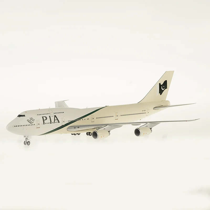1:200合金飛行機 B747-300南アフリカ航空ZS-SAJワールドカッ2 1:200合金飛行機 B747-300南アフリカ航空ZS-SAJワールドカッ2