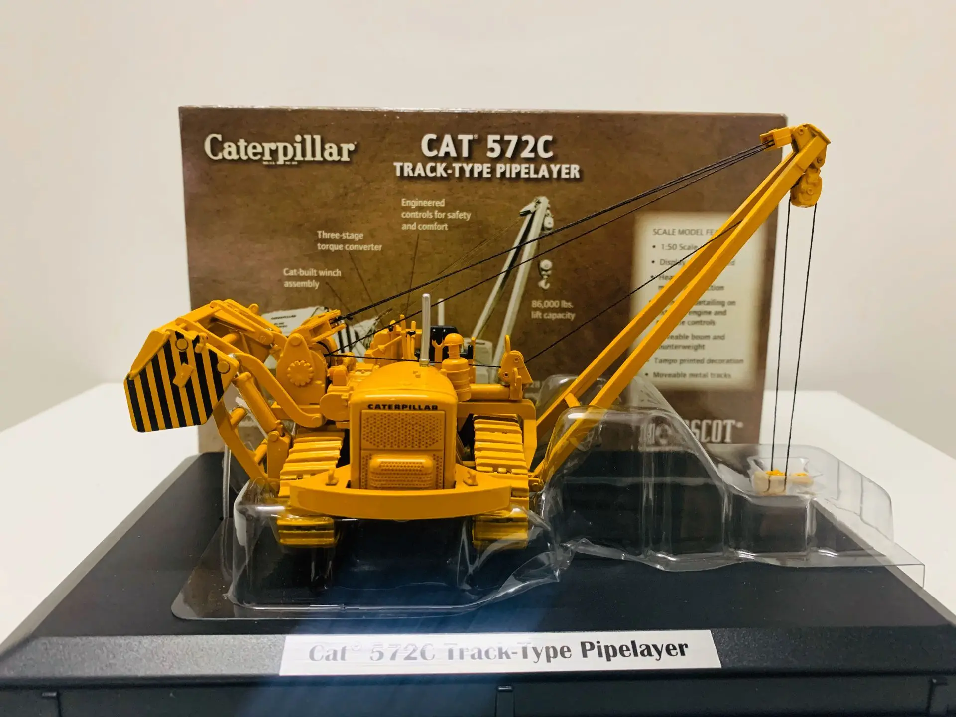 Cat 572C Track-Type Pipelayer Metal Tracks 1/50 Scale Die-Cast Model 55210 New in Box