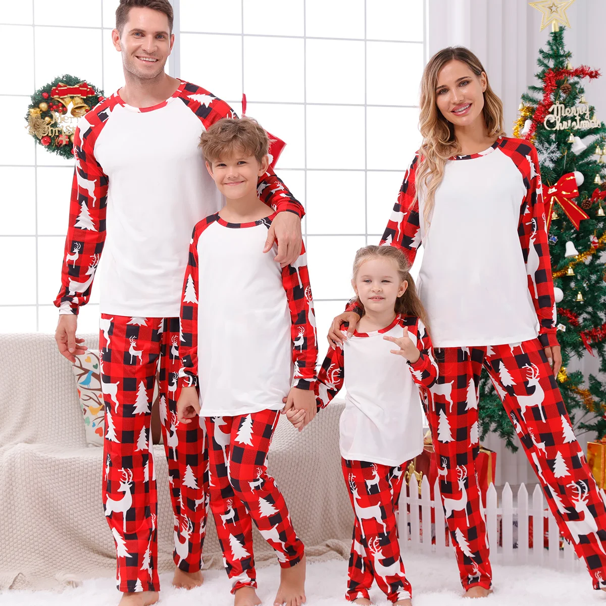 thumbnail image 1 of Conjunto de pijamas navideños para parejas o familias, 2 piezas, ropa de casa, sublimación en blanco para regalo personalizado de Año Nuevo, 1 of 5