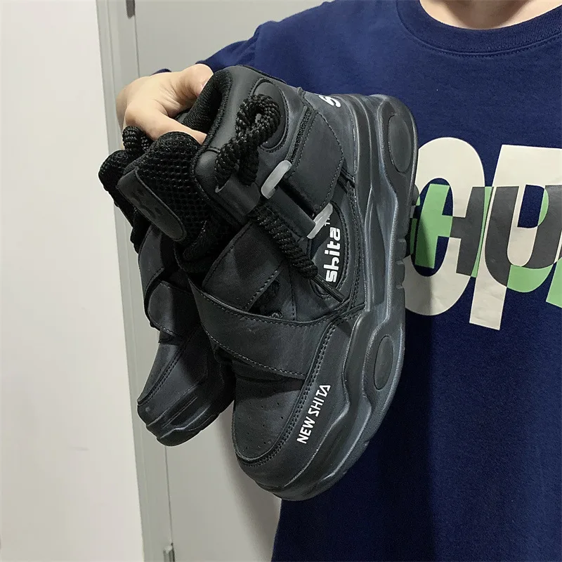 Рисунок 2 - Кроссовки мужские высокие