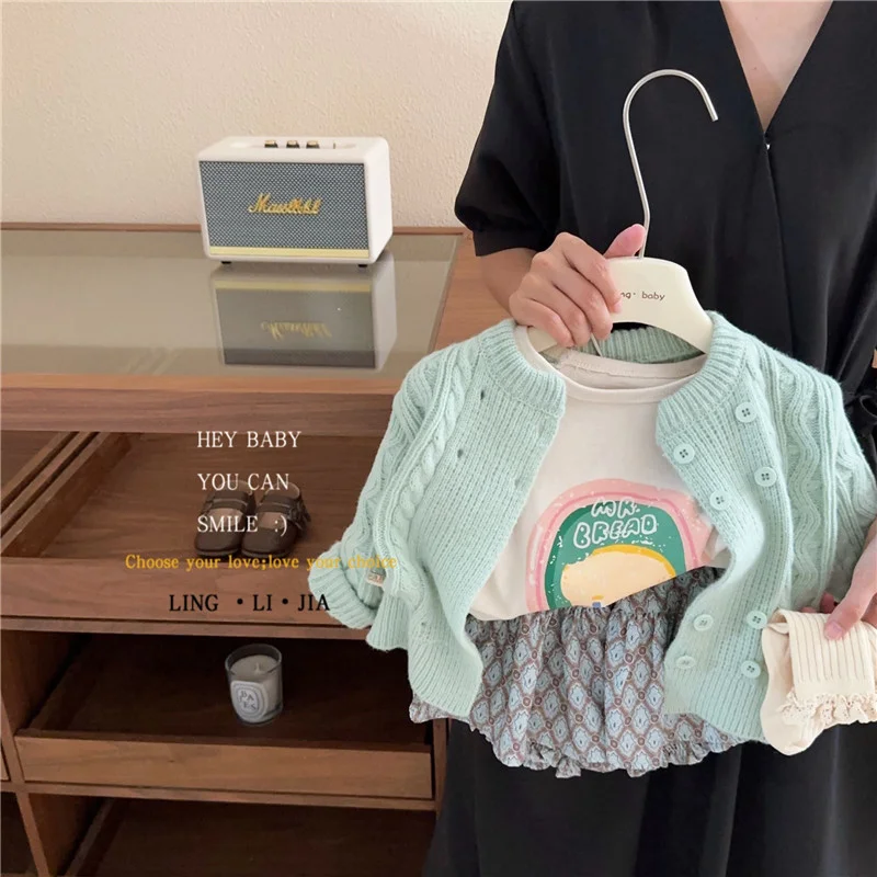 

New Korean Style Girls' Autumn Knitted Cardigan Bottoming Shirt Floral Bud Skirt Pants Three-piece Set Suit for Girls