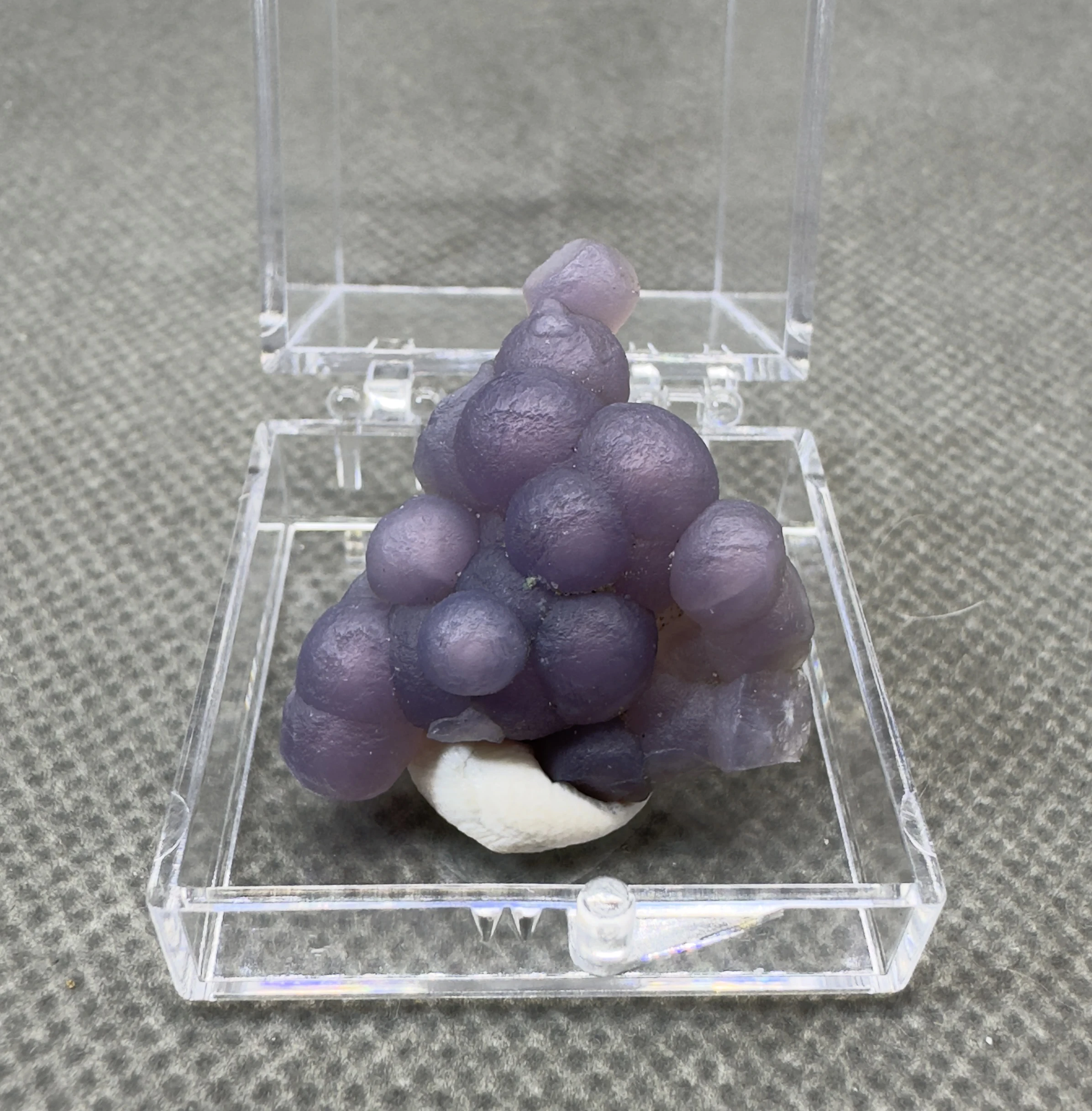 Natural grape agate mineral specimen + box sie 3.4 cm + healing quartz crystals and stones rock gemstone 2