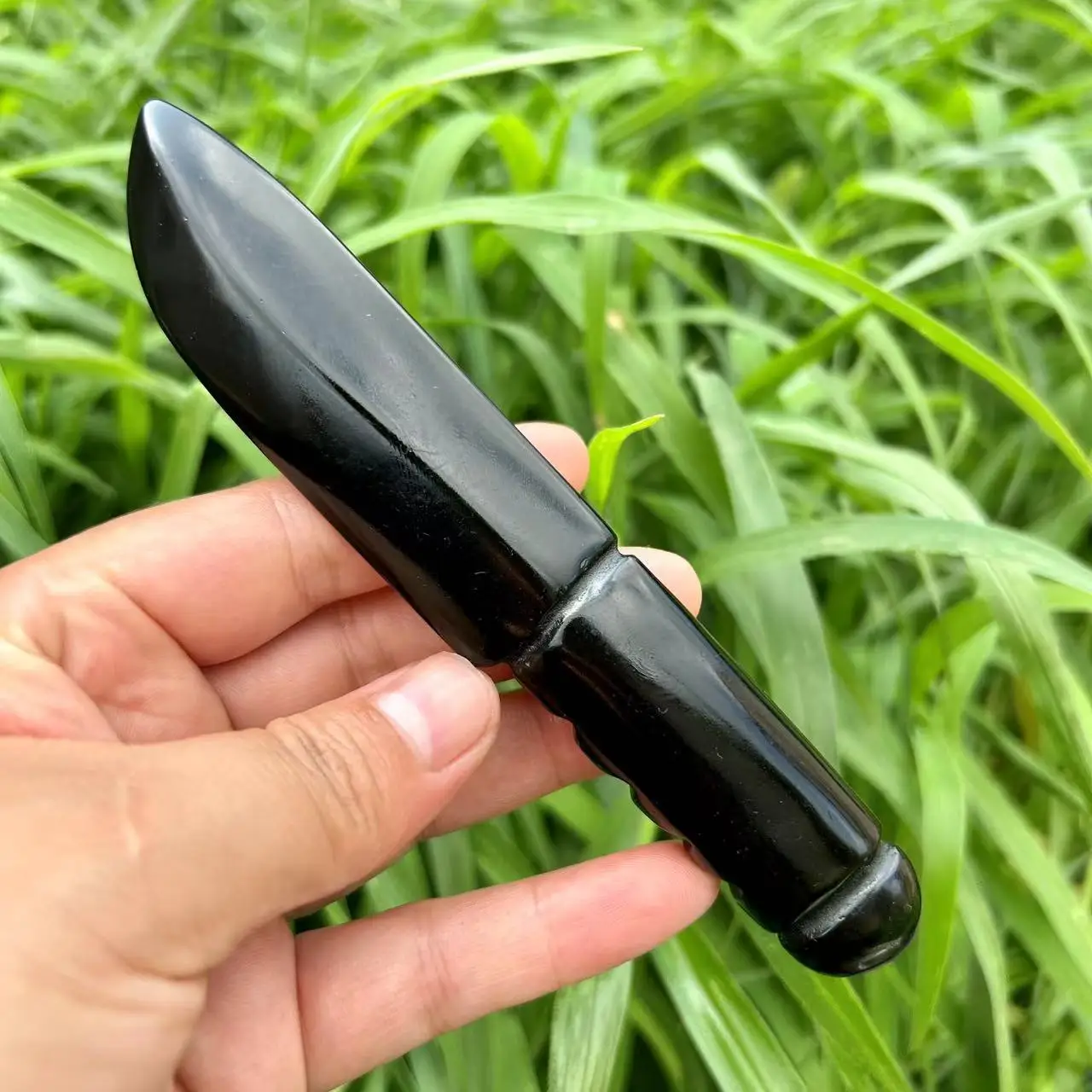 

Natural Obsidian Dagger Quartz Crystals Hand Carved Knife Craft Men Gift Magic Amulet Sword Witch Supplies Healing Crystal