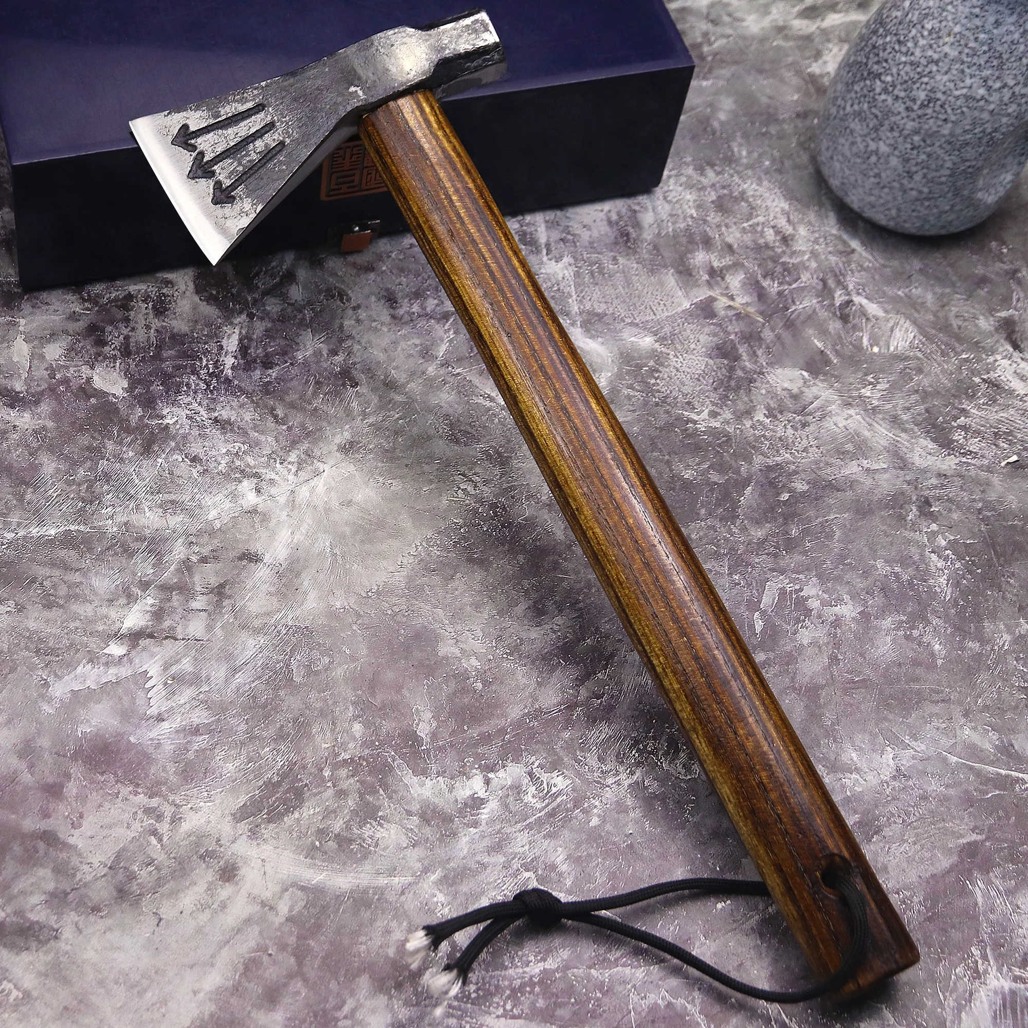 WPKOPYA Hand-forged three-arrow outdoor tactical axe, baked carbon black camping sharp hand axe, home firewood cutting sharp axe 4
