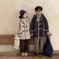 Winterjacke mit Lammfellimitat – Bild 3