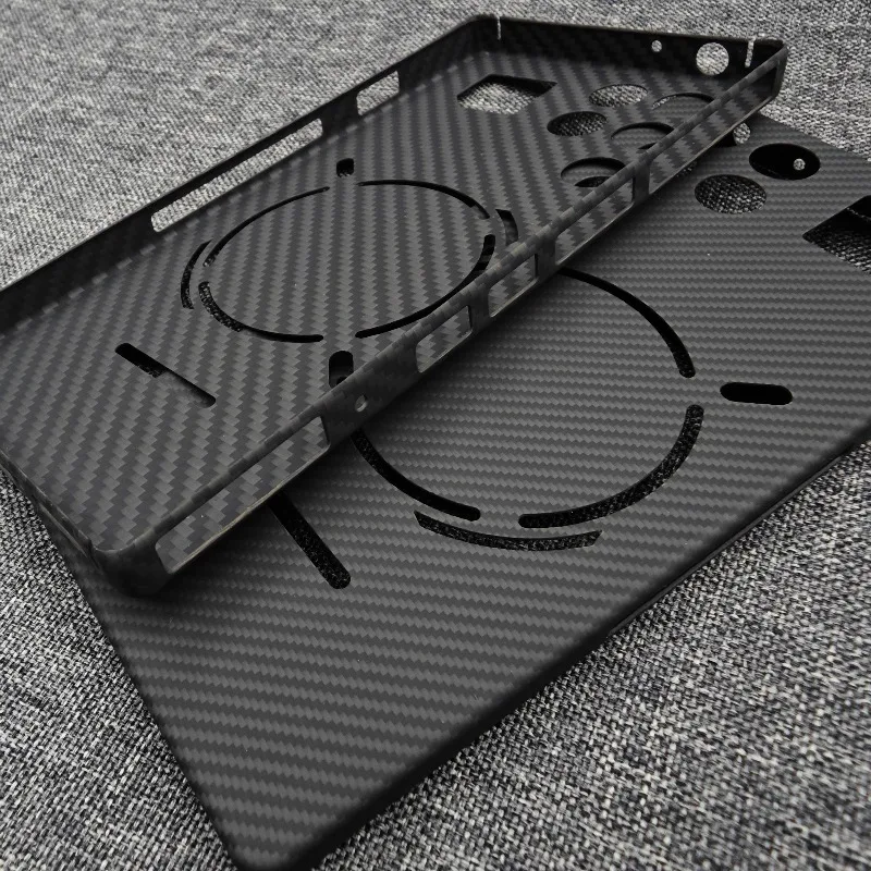 Ultra-Thin Carbon Fiber Phone Case - Lightweight Aramid Fiber Protection