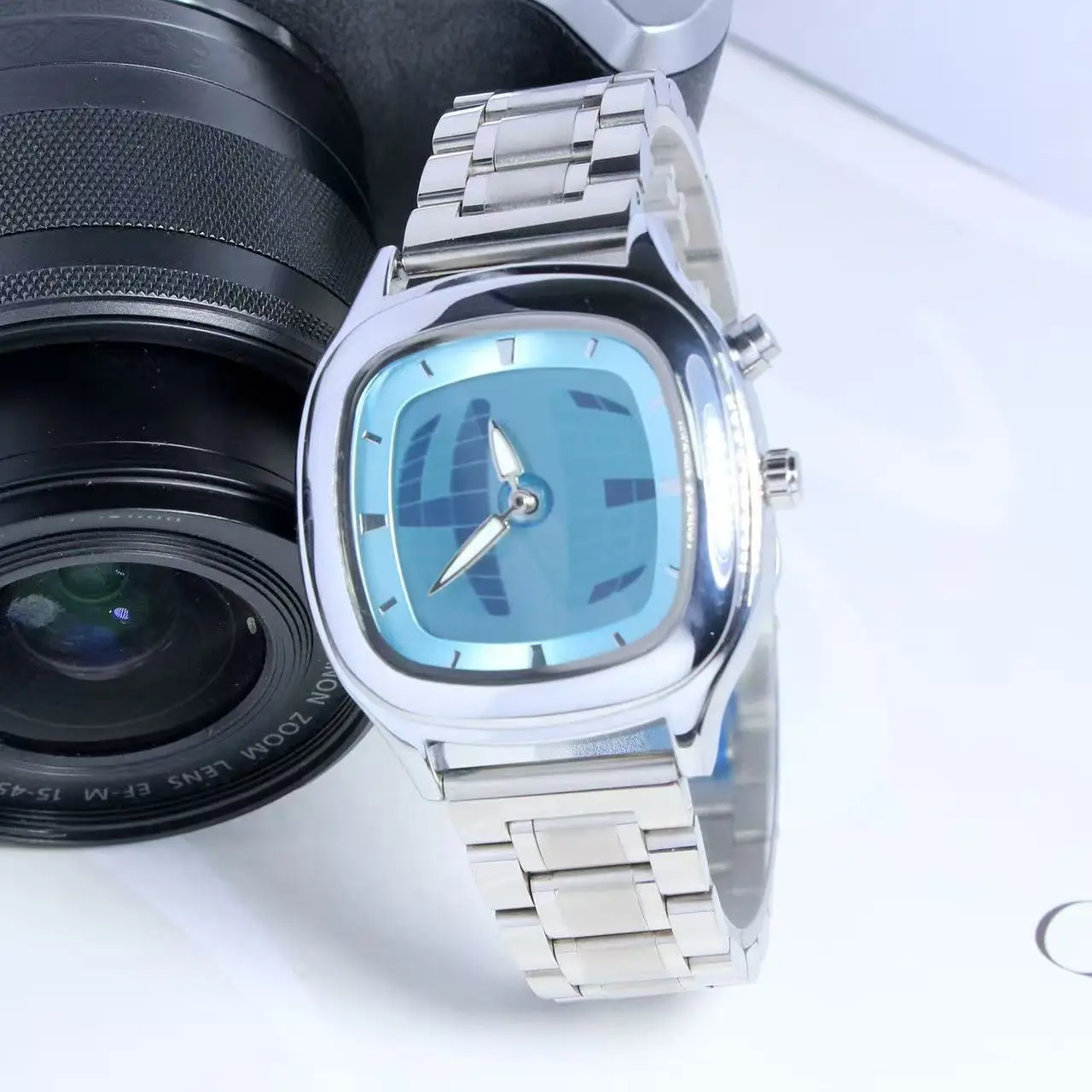 Enhanced Product Title:  
Men's Dynamic Design Red Quartz Watch with Dual Display and Steel Band