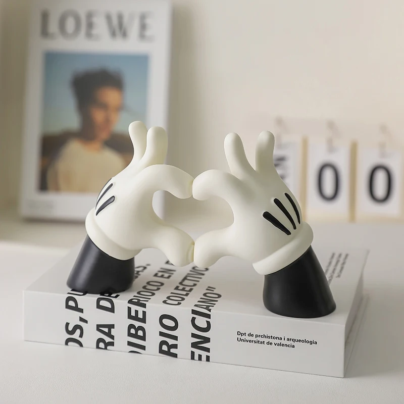 Mickey Love Hands Ornament 6