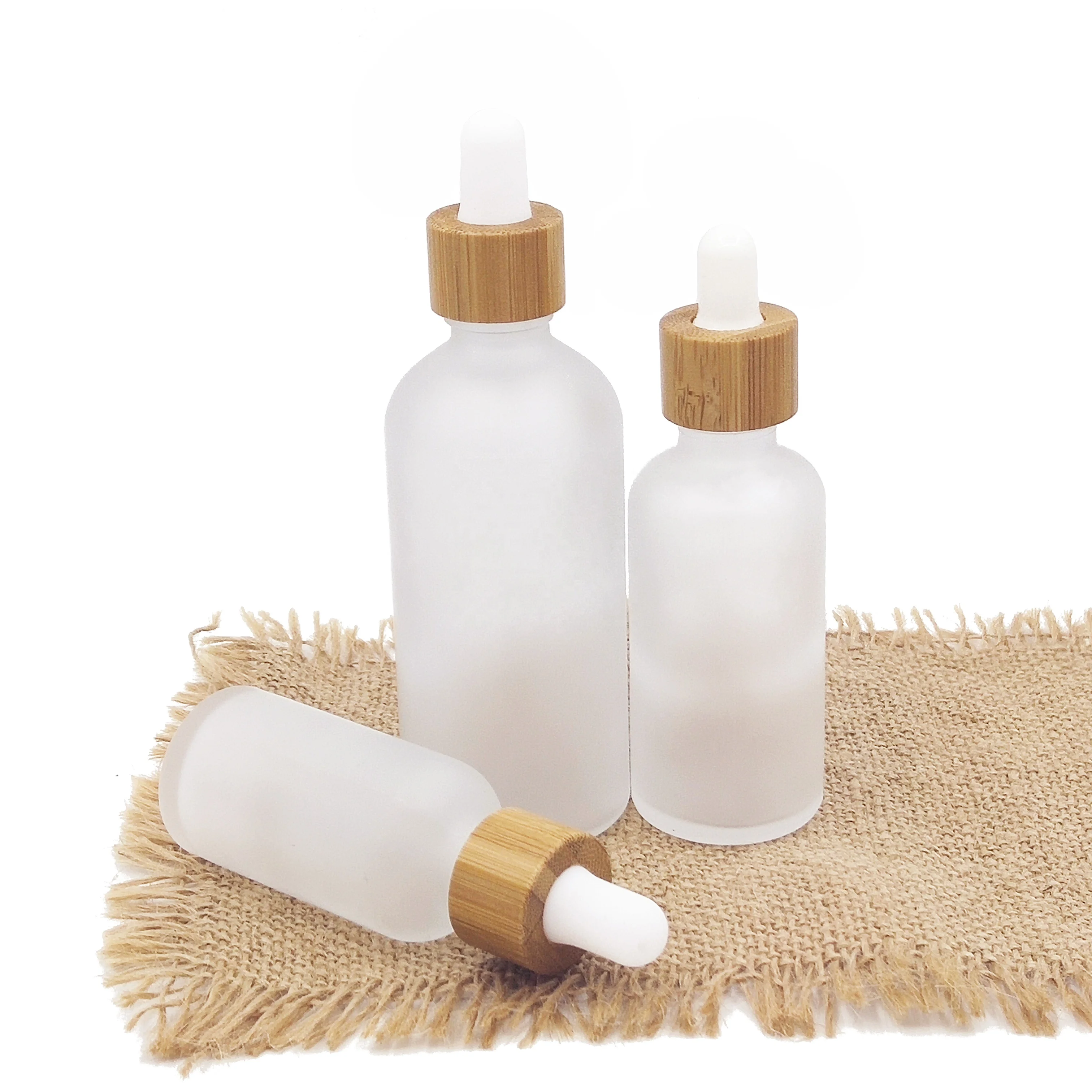 10ml 용량의 앰버 유리 스프레이 스포이드 병, 에센셜 오일용 롤러 병 키트, 빈 리필 가능한 액체 화장품 병 용기들 9 대나무 나무 나사 캡 투명 무광 유리 안전 커버, 스포이드 에센셜 오일 병, 1OZ, 50ml, 5ml, 10ml, 15ml, 20ml, 30ml, 100ml